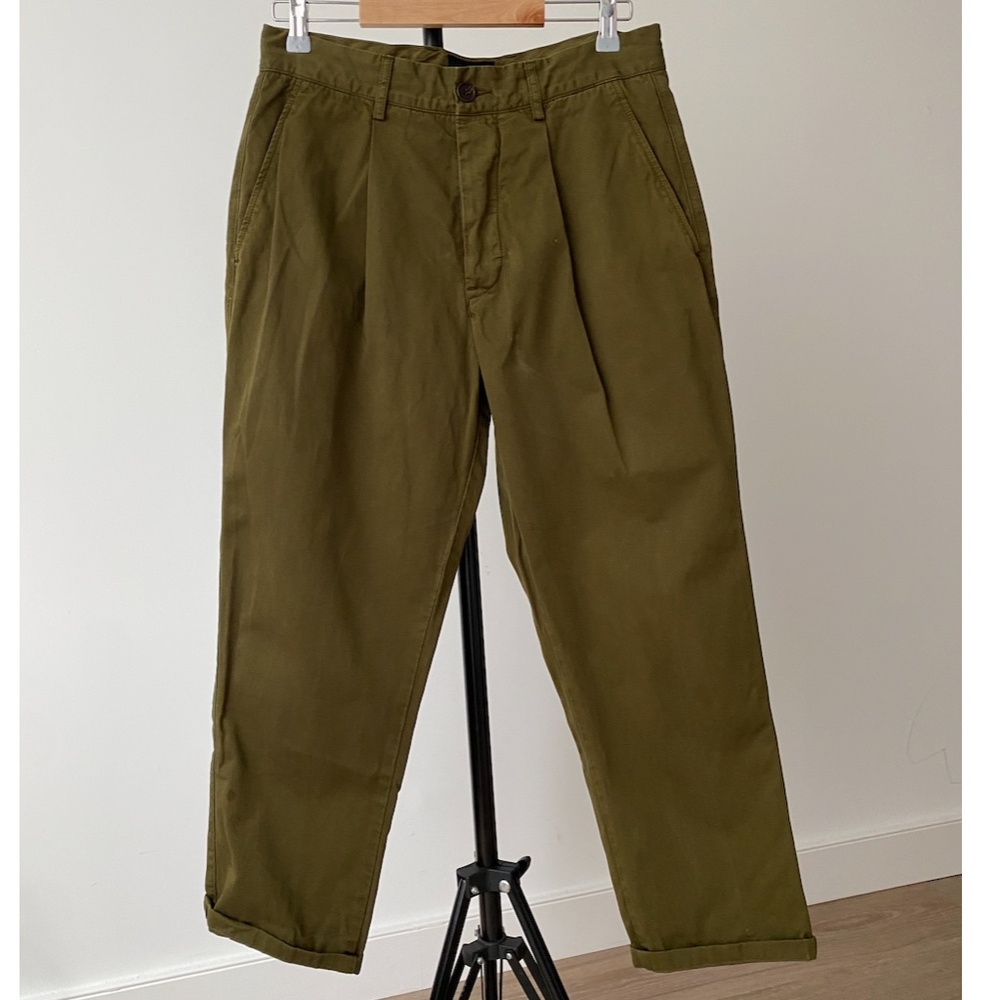 UNIS Davis Pleated Mens Chino Pants, 32" x 25”